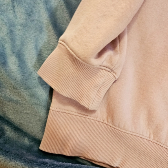 H&M Disney Fantasia Pink Oversized Crewneck Sweater Size Small - Picture 12 of 14